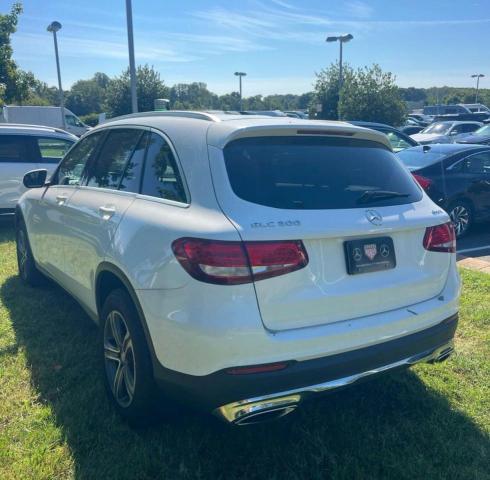 2017 Mercedes-benz Glc მანქანა იყიდება აუქციონზე, vin: WDCG4KB3HF128169, აუქციონის ნომერი: 69745936