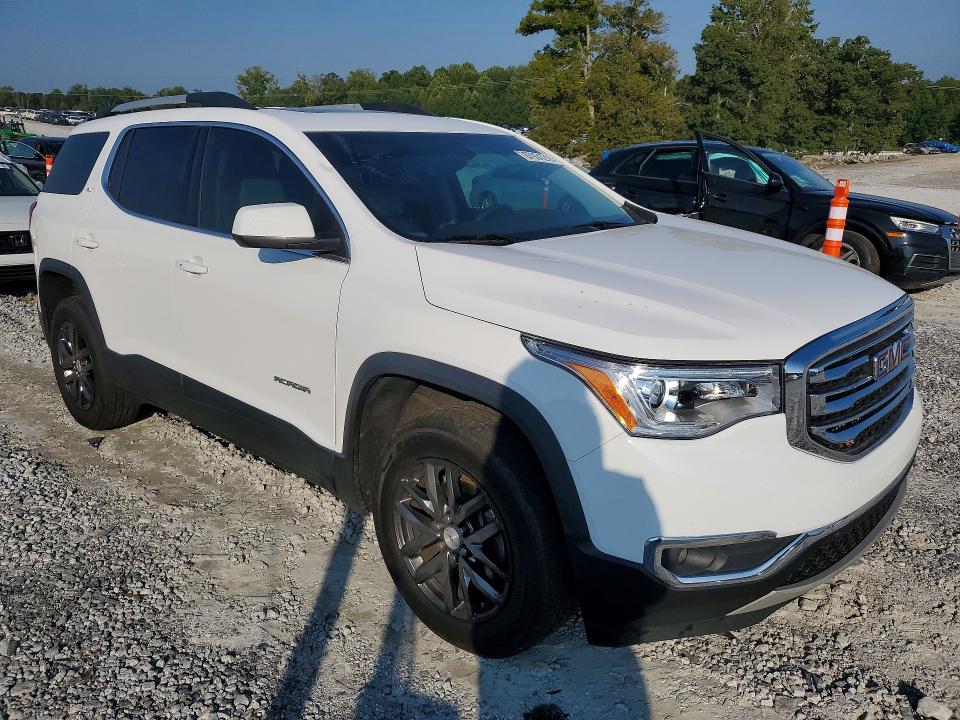 67931216 :رقم المزاد ، 1GKKNMLS8HZ266411 vin ، 2017 Gmc Acadia مزاد بيع