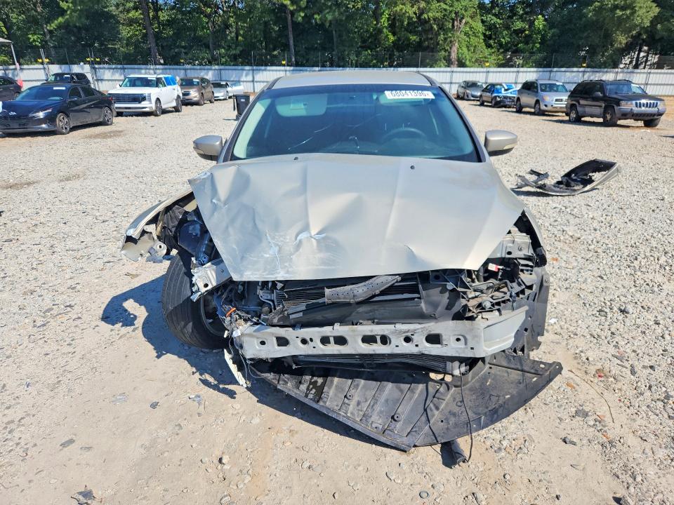 68041396 :رقم المزاد ، 1FADP3J25FL259143 vin ، 2015 Ford Focus مزاد بيع