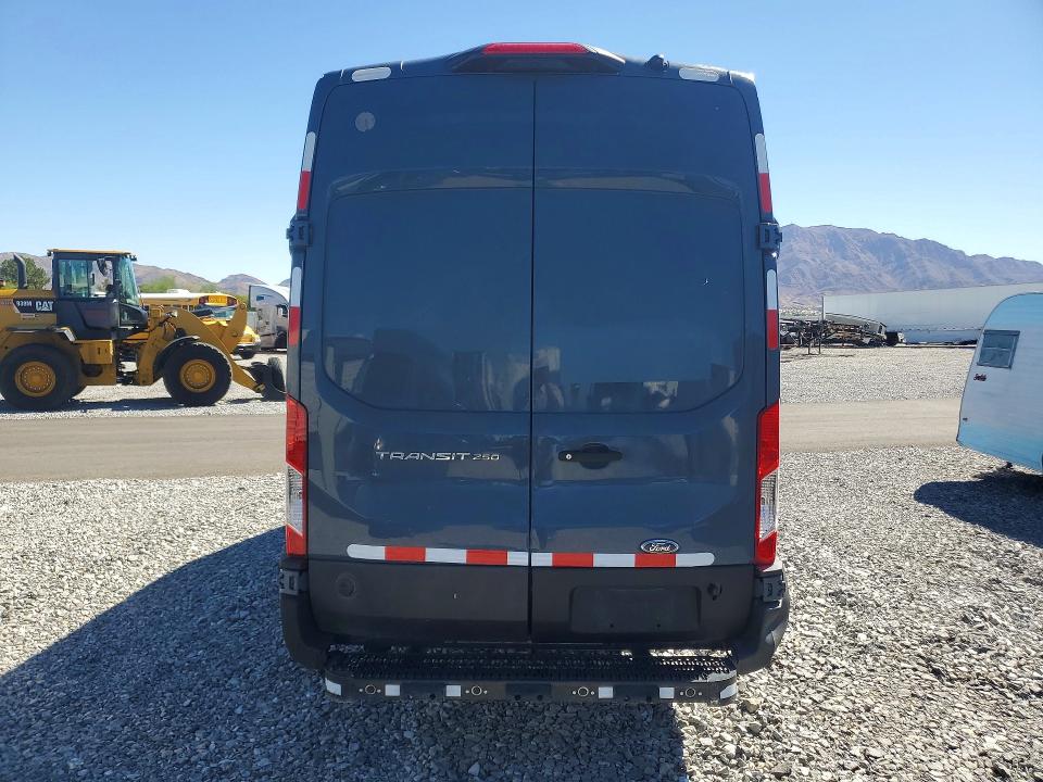 65958236 :رقم المزاد ، 1FTBR3X85LKB04388 vin ، 2020 Ford Transit 250 مزاد بيع