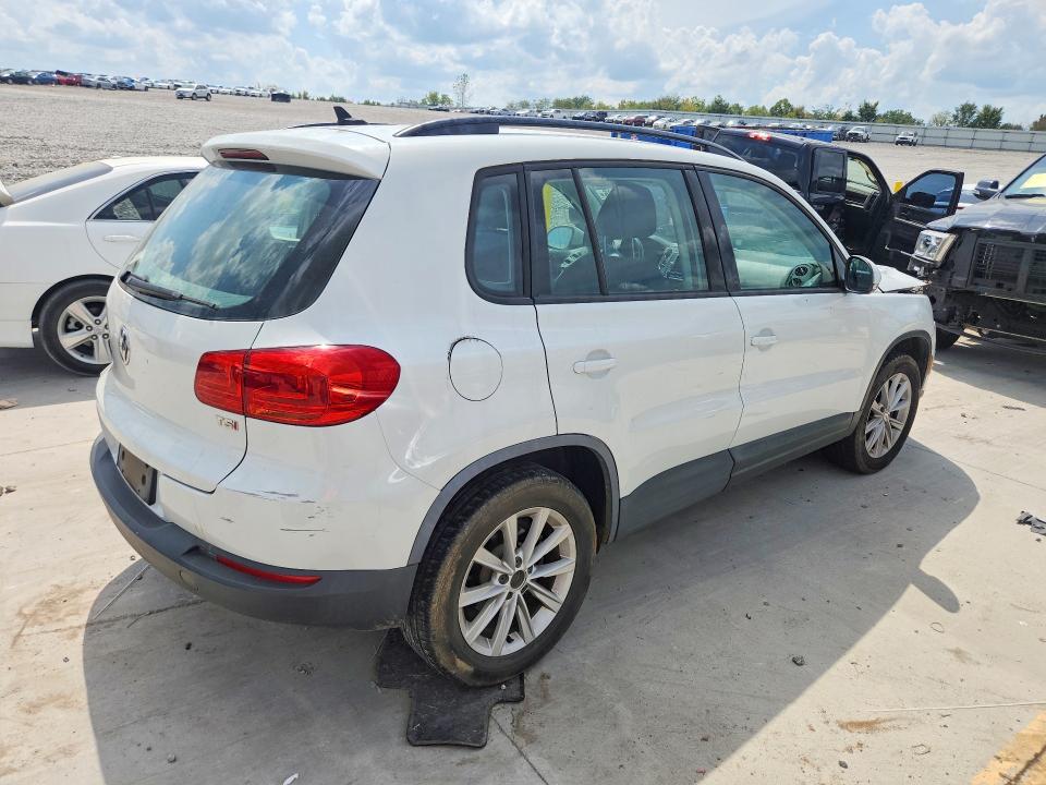68437686 :رقم المزاد ، WVGAV7AX3JK005785 vin ، 2018 Volkswagen Tiguan Limited مزاد بيع