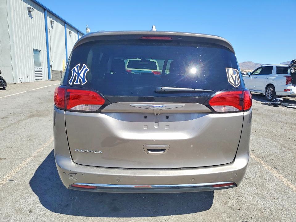 Продаж на аукціоні авто 2018 Chrysler Pacifica, vin: 2C4RC1EG4JR350426, номер лоту: 67720306