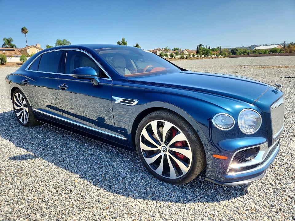 2022 Bentley Flying Spur მანქანა იყიდება აუქციონზე, vin: SCBBB6ZG2NC092629, აუქციონის ნომერი: 69637966