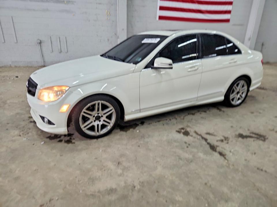 Продаж на аукціоні авто 2010 Mercedes-benz C, vin: WDDGF8BB8AR108654, номер лоту: 69975976