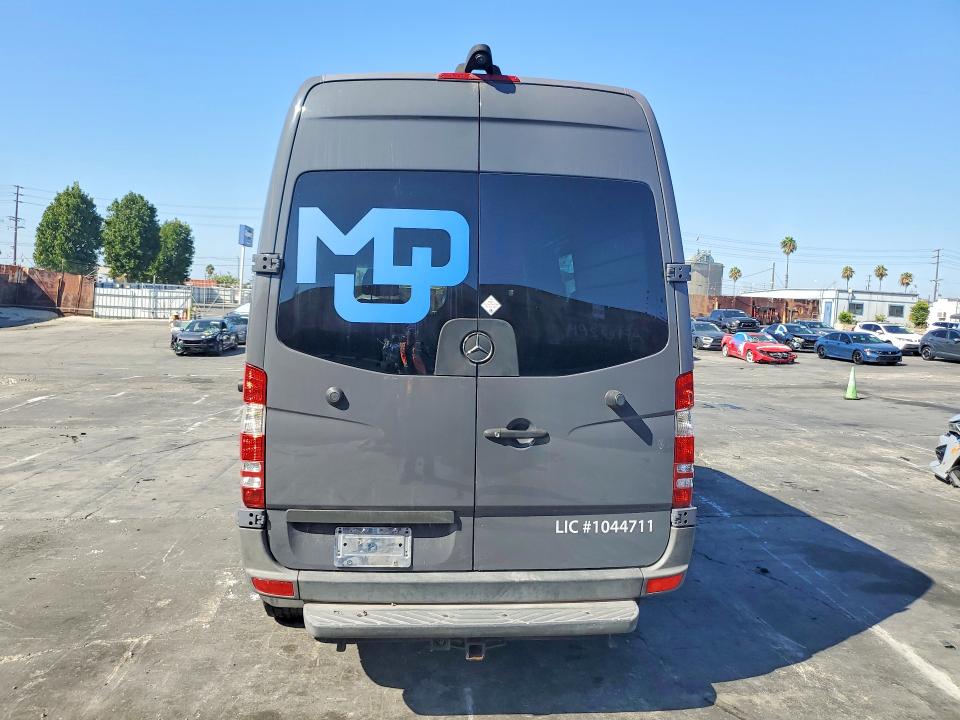 68571756 :رقم المزاد ، WD3PE7DD1GP203884 vin ، 2016 Mercedes-benz Sprinter مزاد بيع