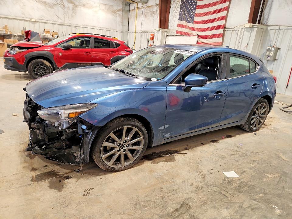 66992396 :رقم المزاد ، 3MZBN1M33JM181661         vin ، 2018 Mazda 3 مزاد بيع