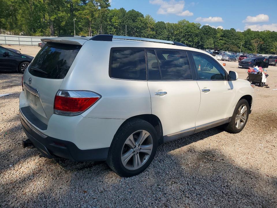 Auction sale of the 2011 Toyota Highlander, vin: 5TDYK3EH6BS026566        , lot number: 69107826