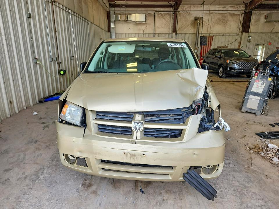 68181976 :رقم المزاد ، 2D4RN4DE4AR477823 vin ، 2010 Dodge Grand Caravan مزاد بيع