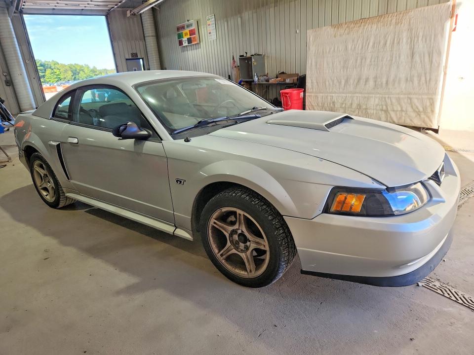 70412296 :رقم المزاد ، 1FAFP42X81F153477 vin ، 2001 Ford Mustang مزاد بيع