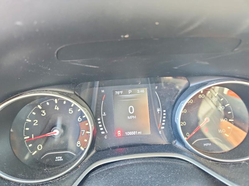 70442876 :رقم المزاد ، 3C4NJDAB6JT126717 vin ، 2018 Jeep Compass مزاد بيع