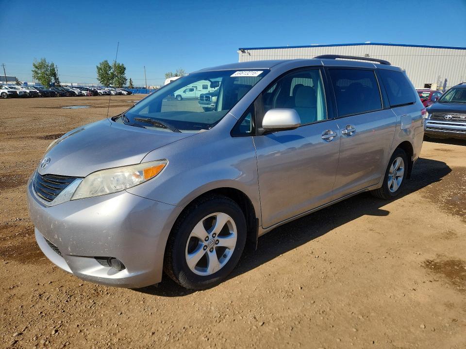 2011 Toyota Sienna მანქანა იყიდება აუქციონზე, vin: 5TDKA3DC6BS004453, აუქციონის ნომერი: 69613216