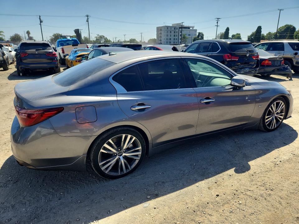 68302496 :رقم المزاد ، JN1EV7AP6JM354680 vin ، 2018 Infiniti Q50 مزاد بيع