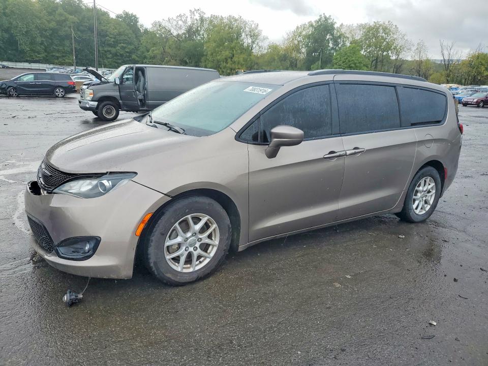 70831916 :رقم المزاد ، 2C4RC1FG3JR237193 vin ، 2018 Chrysler Pacifica مزاد بيع