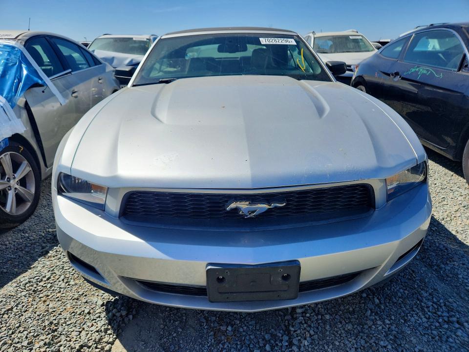 70282296 :رقم المزاد ، 1ZVBP8EN1A5174278 vin ، 2010 Ford Mustang مزاد بيع