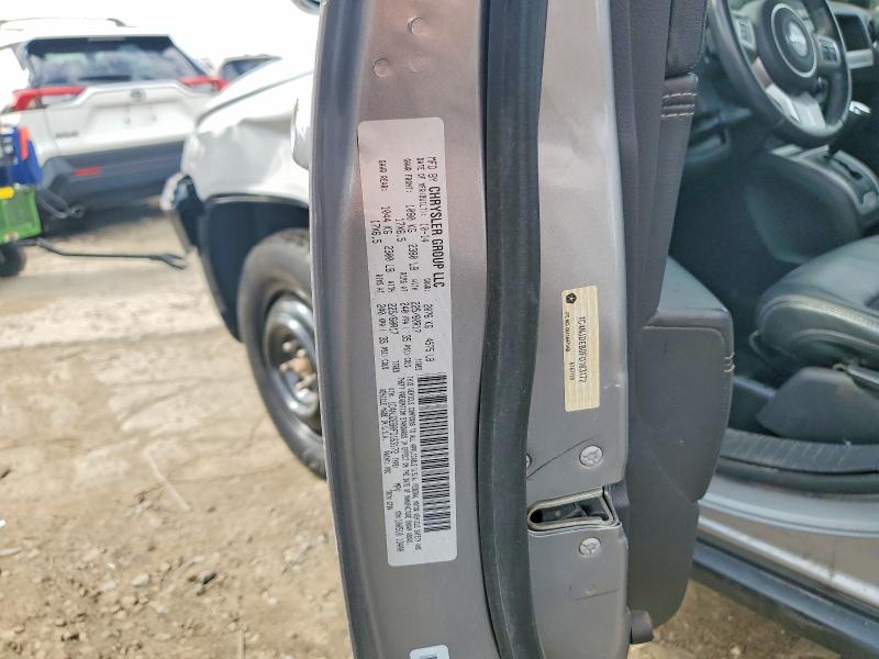 68735616 :رقم المزاد ، 1C4NJDEB0FD163172 vin ، 2015 Jeep Compass مزاد بيع