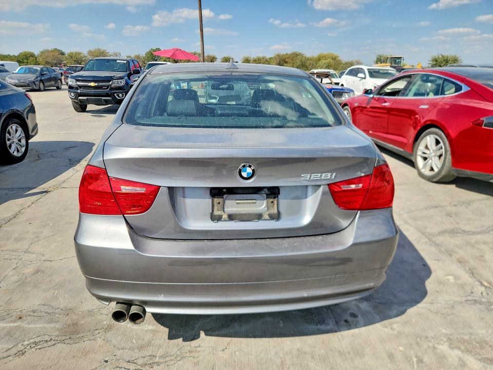 2011 Bmw 328 მანქანა იყიდება აუქციონზე, vin: WBAPH7C52BE679425, აუქციონის ნომერი: 69629636