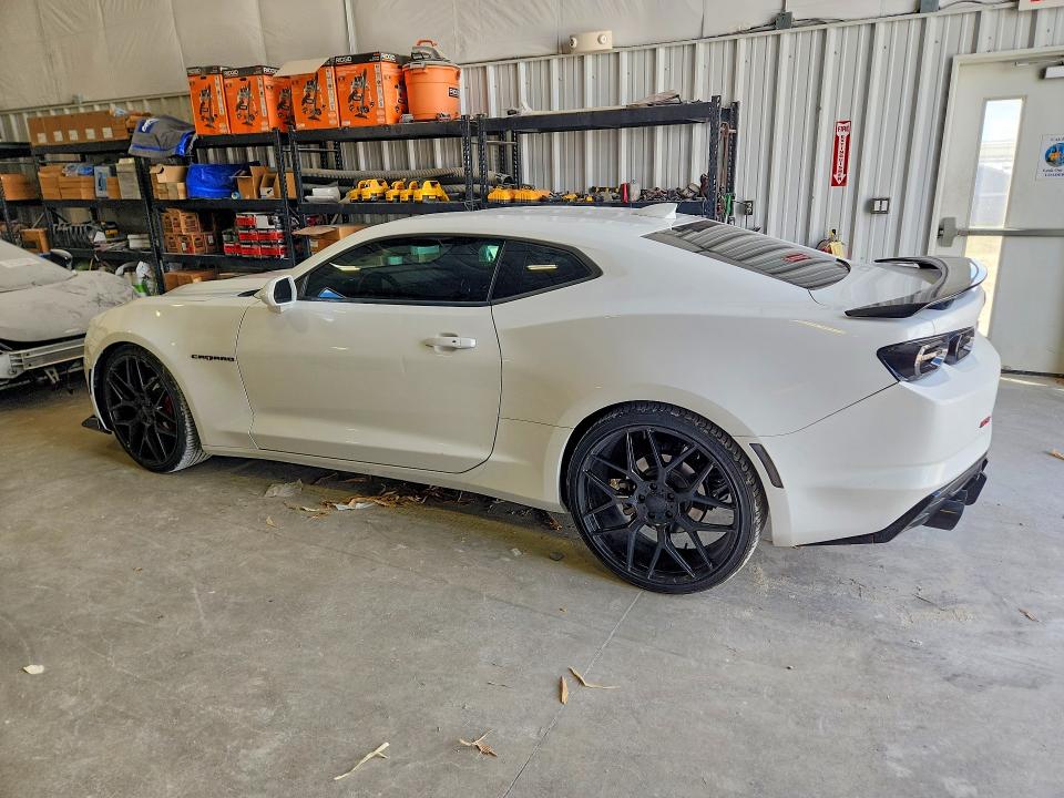 67544216 :رقم المزاد ، 1G1FE1R75L0133450 vin ، 2020 Chevrolet Camaro مزاد بيع