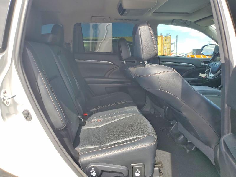 Продажа на аукционе авто 2017 Toyota Highlander, vin: 5TDDZRFH8HS434202, номер лота: 69720446