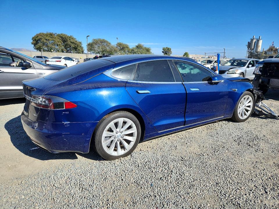 Продаж на аукціоні авто 2018 Tesla Model S, vin: 5YJSA1E29JF246165, номер лоту: 67906366
