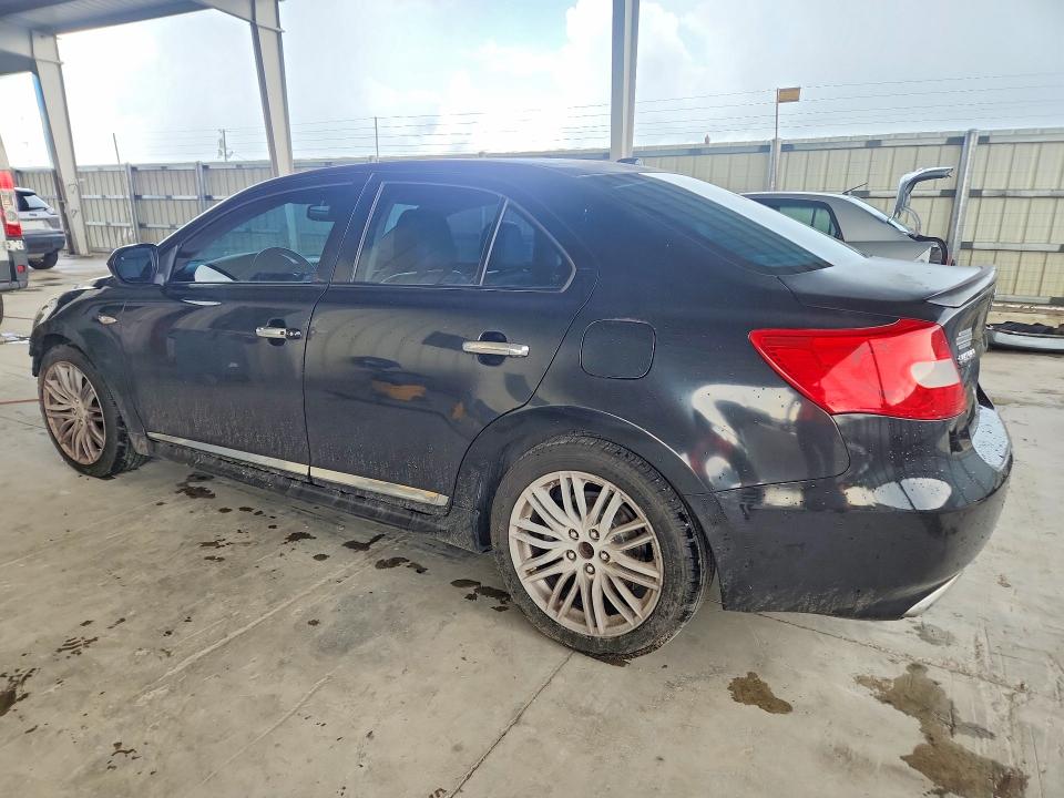 68030906 :رقم المزاد ، JS2RE9A87C6100296 vin ، 2012 Suzuki Kizashi مزاد بيع