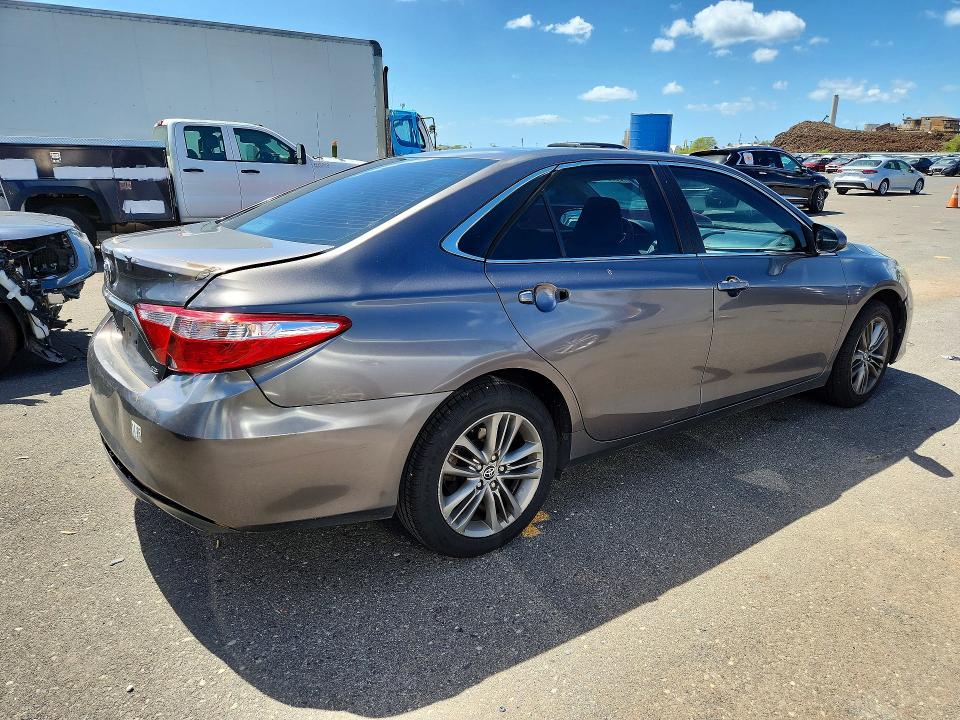 2015 Toyota Camry მანქანა იყიდება აუქციონზე, vin: 4T1BF1FK9FU897158, აუქციონის ნომერი: 66097426