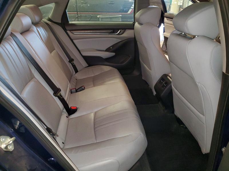 67984616 :رقم المزاد ، 1HGCV1F51JA206951 vin ، 2018 Honda Accord مزاد بيع
