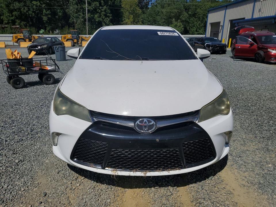 2015 Toyota Camry მანქანა იყიდება აუქციონზე, vin: 4T1BF1FK3FU086973, აუქციონის ნომერი: 68275636
