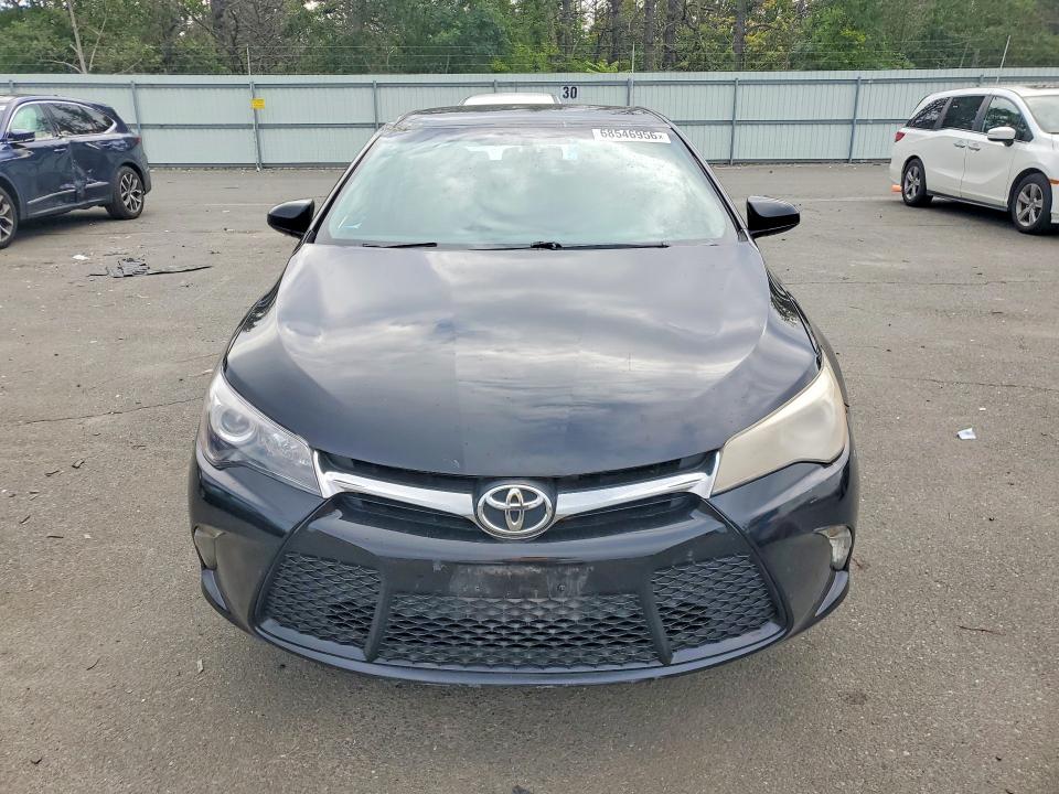 68546956 :رقم المزاد ، 4T1BF1FK9FU907008 vin ، 2015 Toyota Camry مزاد بيع