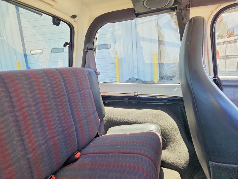 2000 Jeep Wrangler / Tj მანქანა იყიდება აუქციონზე, vin: 1J4FA49S4YP757998, აუქციონის ნომერი: 68137646