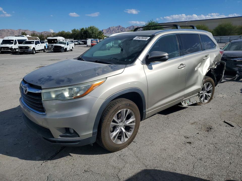 Продажа на аукционе авто 2015 Toyota Highlander, vin: 5TDKKRFH8FS053636, номер лота: 69426696
