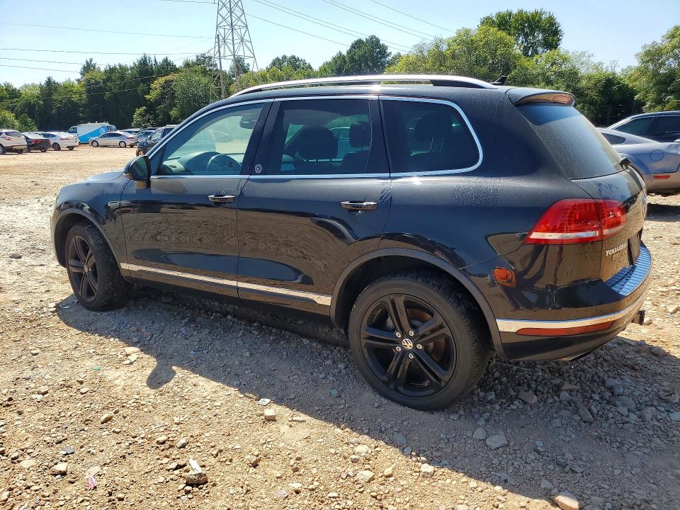 68939756 :رقم المزاد ، WVGRF7BP3HD003628 vin ، 2017 Volkswagen Touareg مزاد بيع