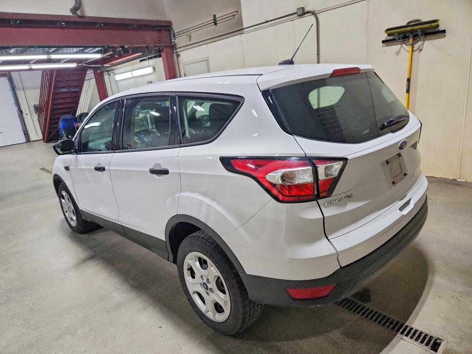 2018 Ford Escape მანქანა იყიდება აუქციონზე, vin: 1FMCU0F70JU855966, აუქციონის ნომერი: 67365596