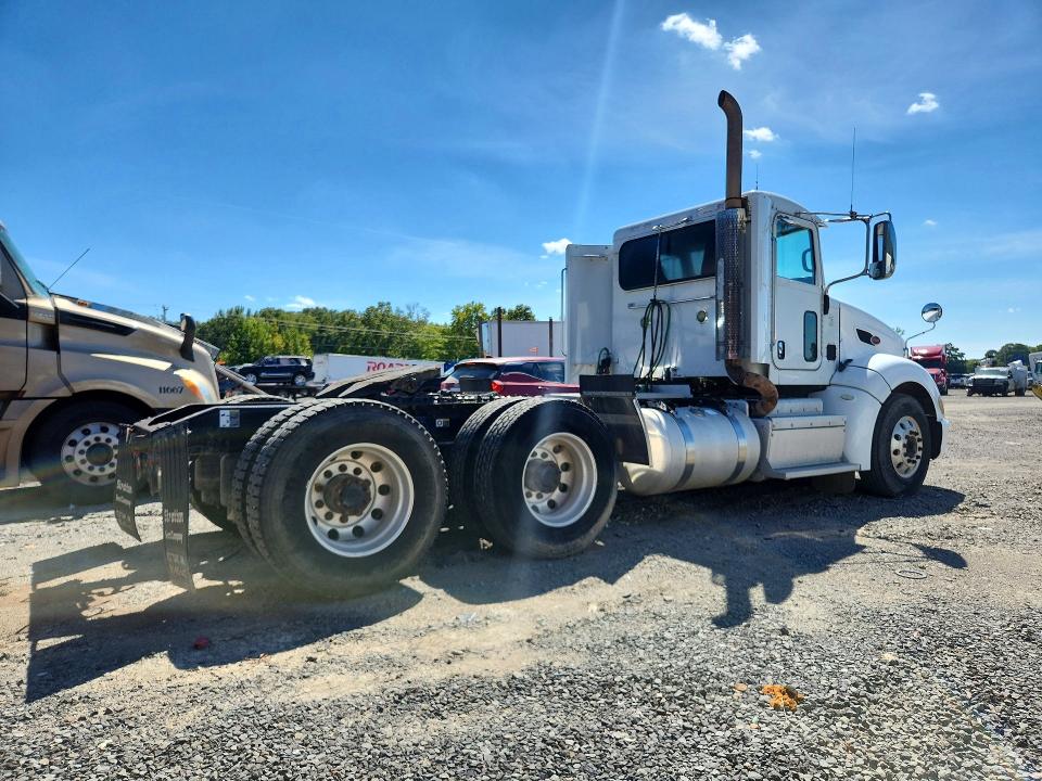 70505026 :رقم المزاد ، 1NPHD49X6CD148173 vin ، 2012 Peterbilt 386 مزاد بيع