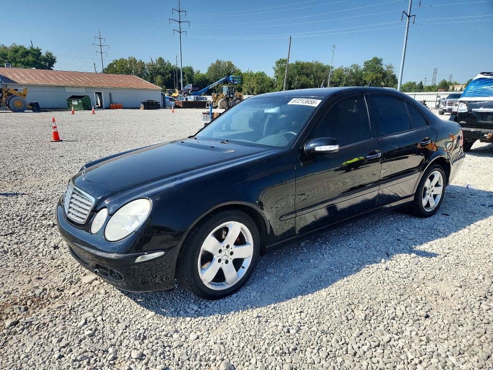 67213656 :رقم المزاد ، WDBUF83J54X118706 vin ، 2004 Mercedes-benz E مزاد بيع