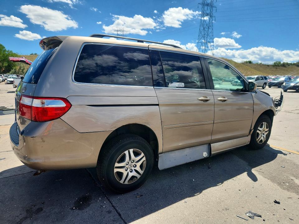 67108676 :رقم المزاد ، 5FNRL38777B105678 vin ، 2007 Honda Odyssey مزاد بيع