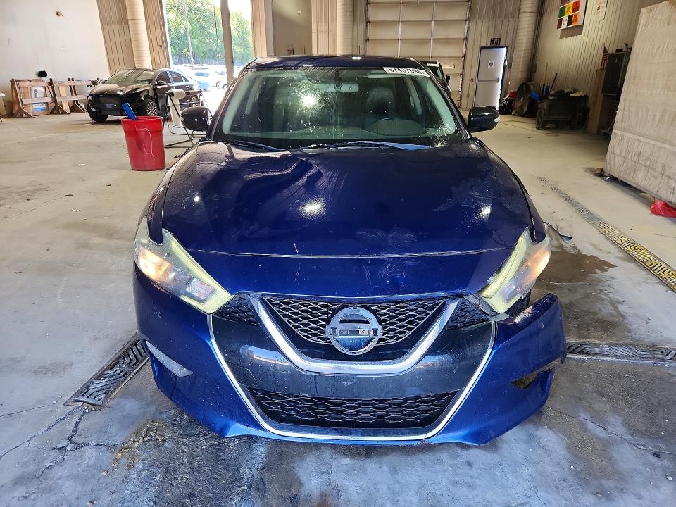 67437696 :رقم المزاد ، 1N4AA6APXJC369938 vin ، 2018 Nissan Maxima مزاد بيع
