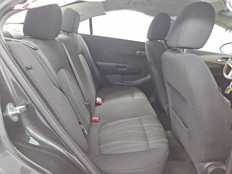68327346 :رقم المزاد ، 1G1JD5SB4L4142121 vin ، 2020 Chevrolet Sonic مزاد بيع