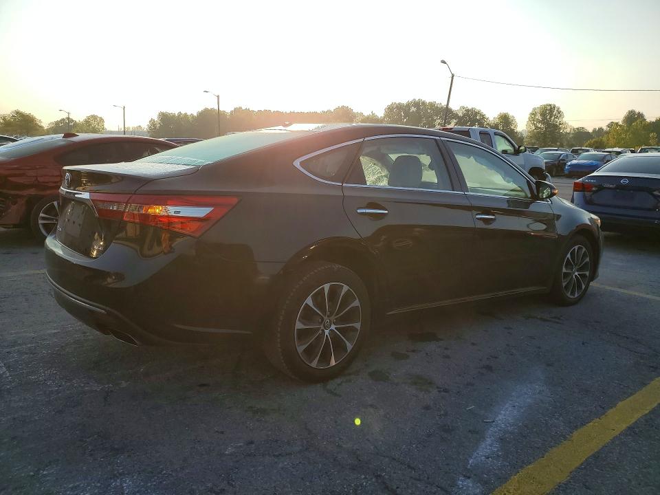 67416296 :رقم المزاد ، 4T1BK1EB1JU287468 vin ، 2018 Toyota Avalon مزاد بيع