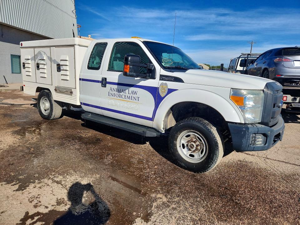 68889956 :رقم المزاد ، 1FD7X2B64FEB45735 vin ، 2015 Ford F250 مزاد بيع