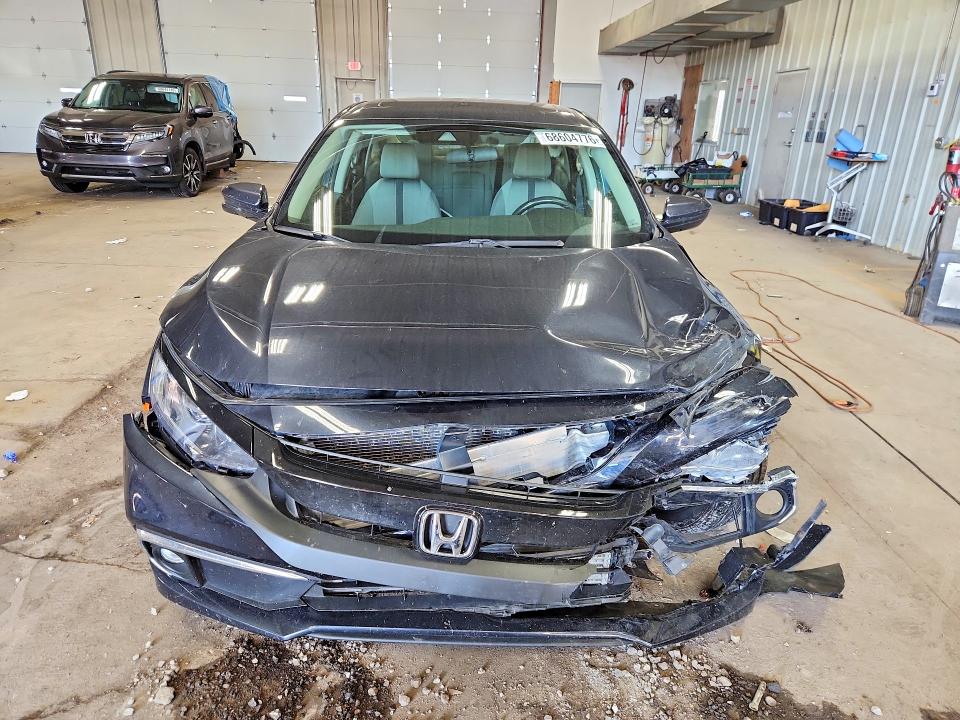 68604776 :رقم المزاد ، 19XFC1F34KE000926 vin ، 2019 Honda Civic مزاد بيع