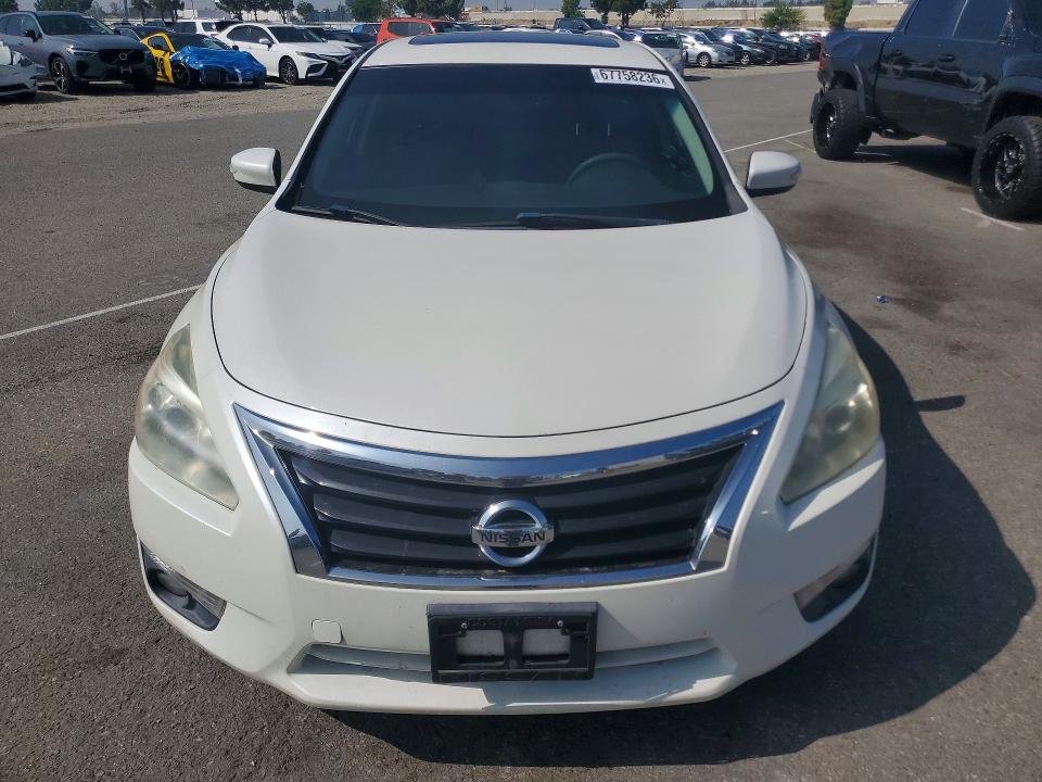 67758236 :رقم المزاد ، 1N4AL3APXFC131961 vin ، 2015 Nissan Altima مزاد بيع