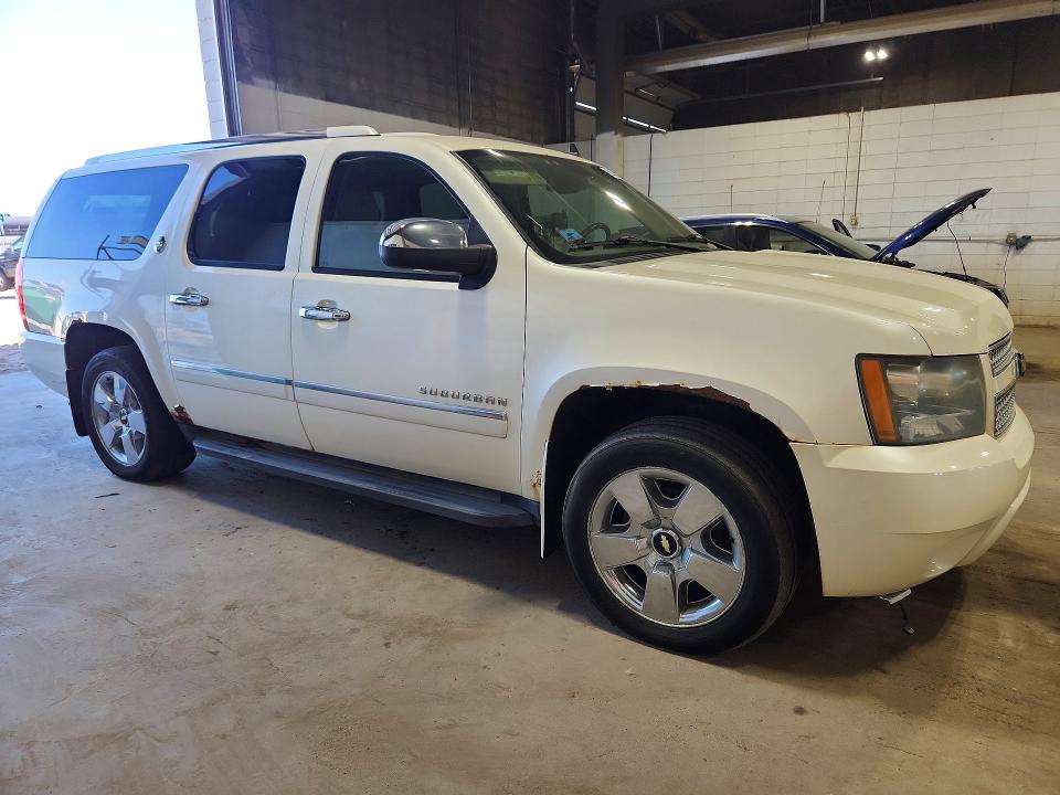 68558146 :رقم المزاد ، 1GNUKKE39AR246110 vin ، 2010 Chevrolet Suburban مزاد بيع