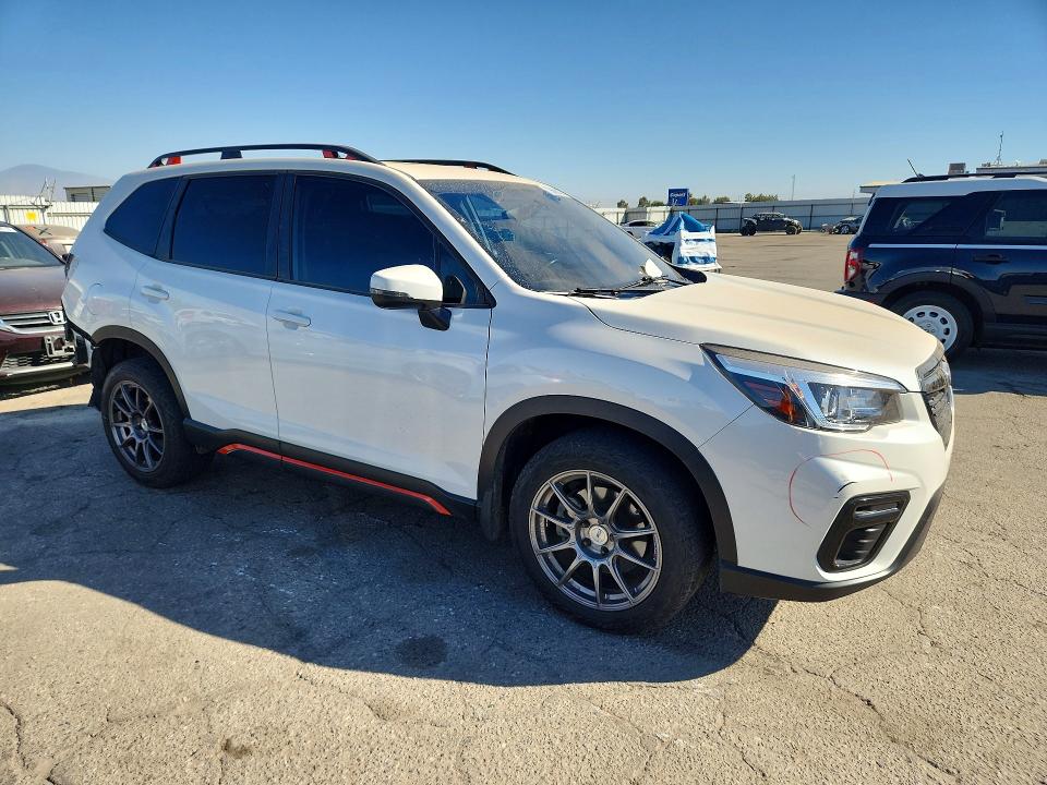 Продажа на аукционе авто 2020 Subaru Forester, vin: JF2SKARC8LH594088, номер лота: 70688136