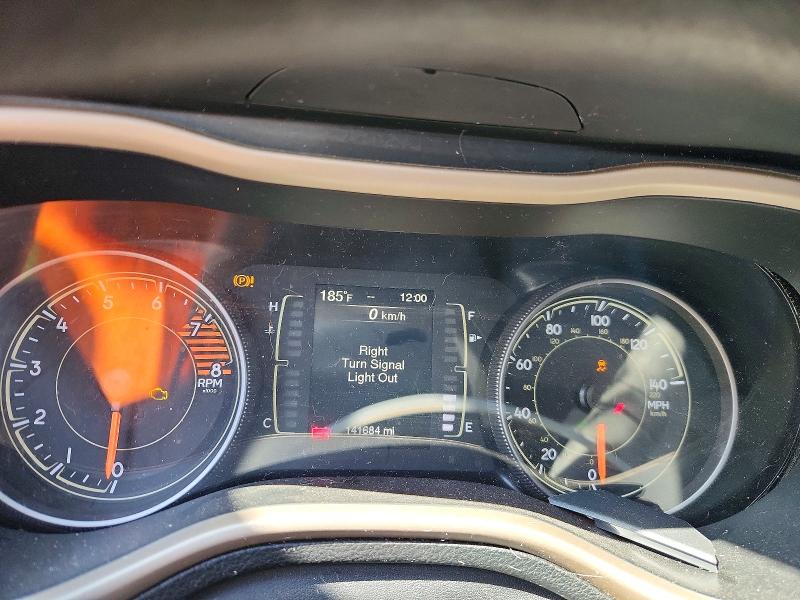 67045636 :رقم المزاد ، 1C4PJLCX0JD518013 vin ، 2018 Jeep Cherokee مزاد بيع