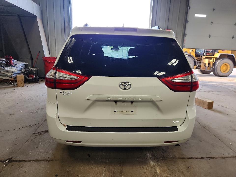 Продажа на аукционе авто 2018 Toyota Sienna, vin: 5TDKZ3DC7JS919576, номер лота: 67399036