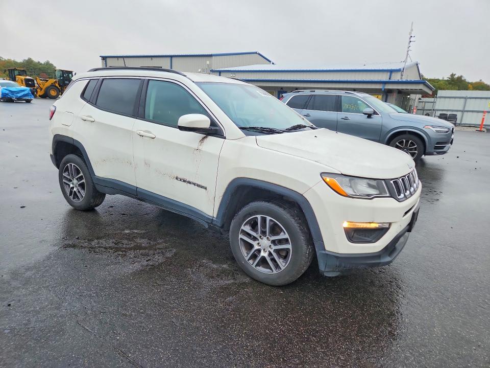 70339626 :رقم المزاد ، 3C4NJDBB6JT255748 vin ، 2018 Jeep Compass مزاد بيع