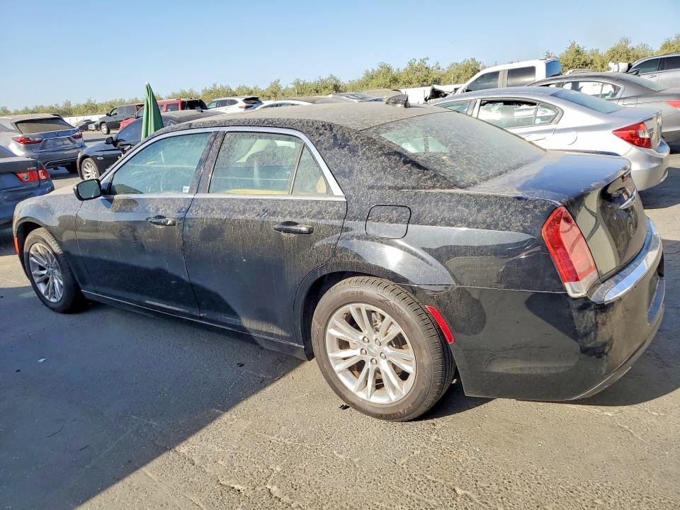 Auction sale of the 2017 Chrysler 300, vin: 2C3CCAAGXHH599653        , lot number: 68800736