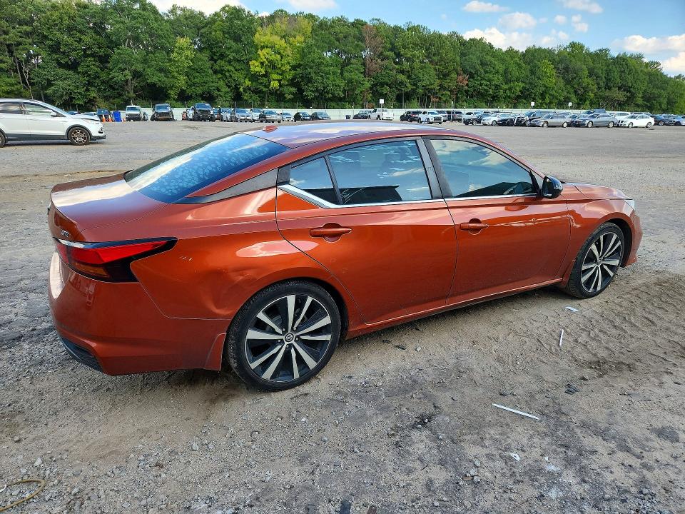 67591536 :رقم المزاد ، 1N4BL4CV1KC176464 vin ، 2019 Nissan Altima مزاد بيع