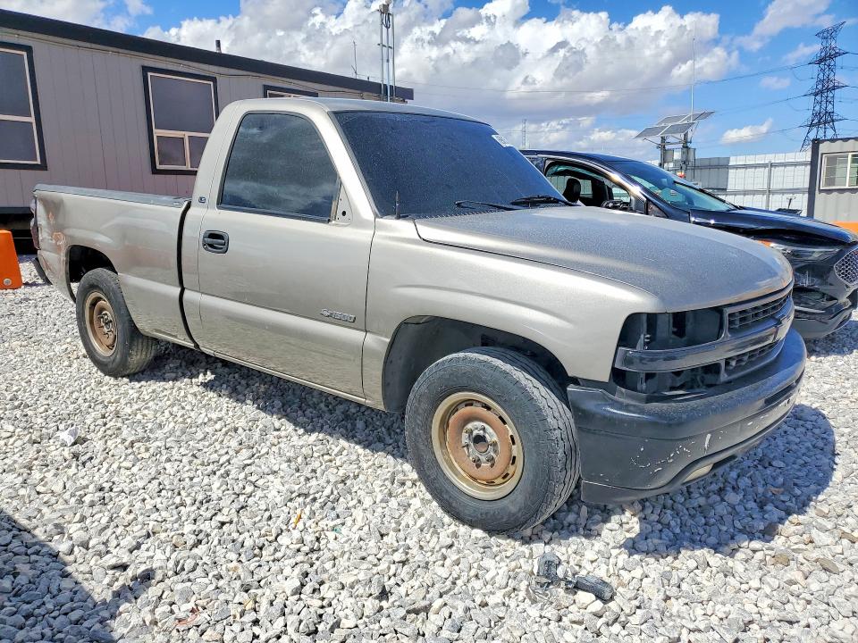 Продажа на аукционе авто 2001 Chevrolet Silverado, vin: 1GCEC14V01Z273834, номер лота: 69015106