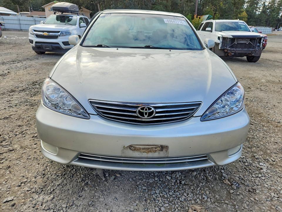 69647716 :رقم المزاد ، 4T1BF30KX5U615287 vin ، 2005 Toyota Camry مزاد بيع